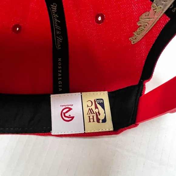 New Brooklyn Nets Mitchell & Ness Hat Reverse Grinch Team Snapback HWC Red Cap - Picture 11 of 16